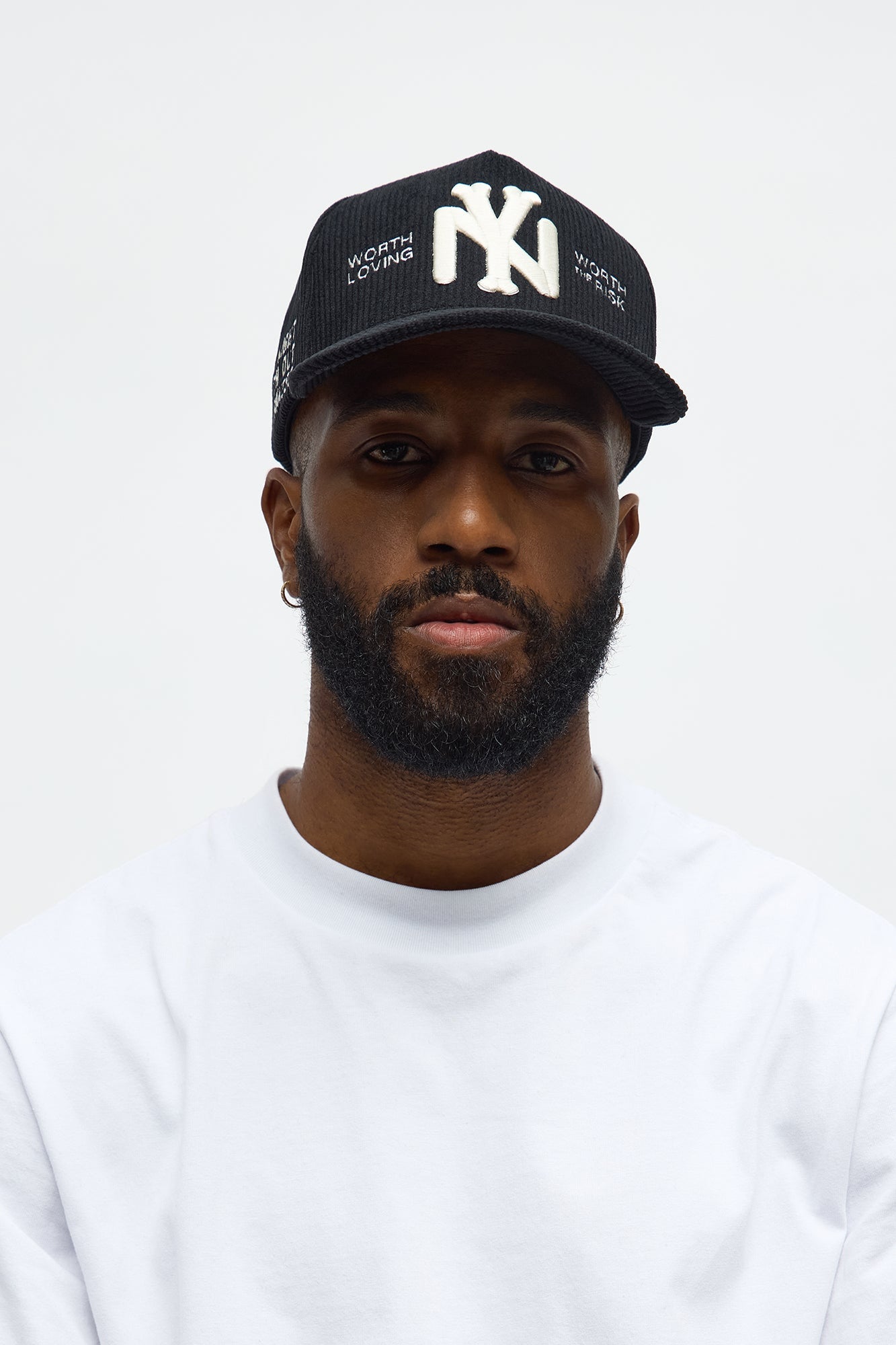 NY Heart Corduroy Structured Snapback Hat (Black)