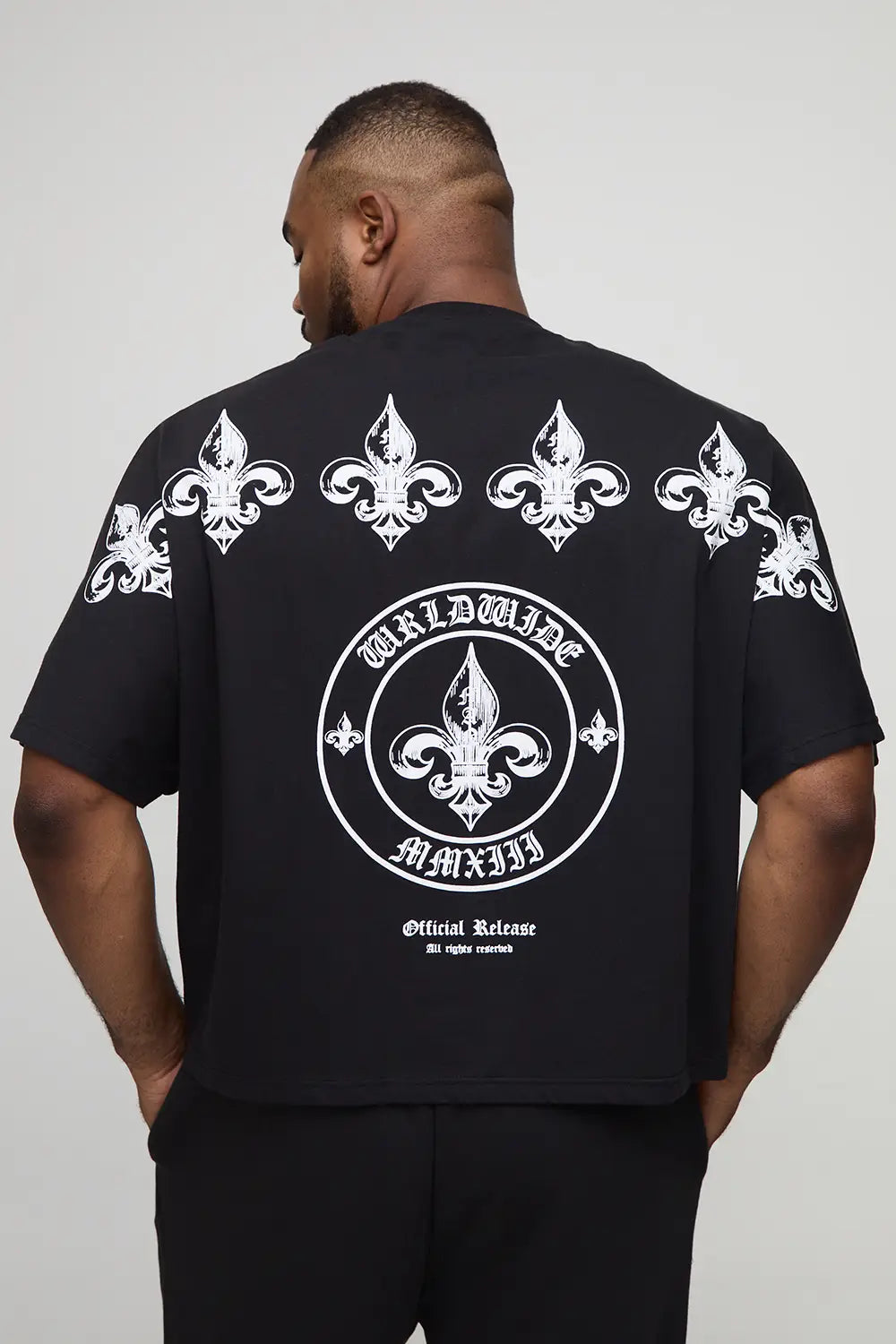 Oversized Boxy Worldwide Gothic Graphic T-Shirt