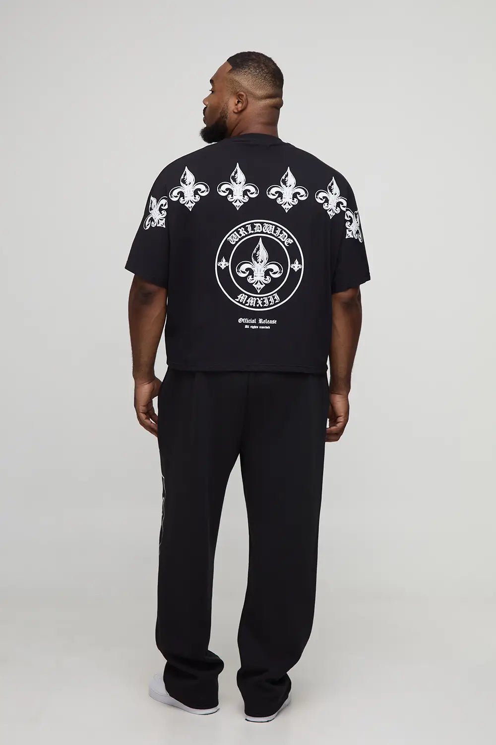 Oversized Boxy Worldwide Gothic Graphic T-Shirt